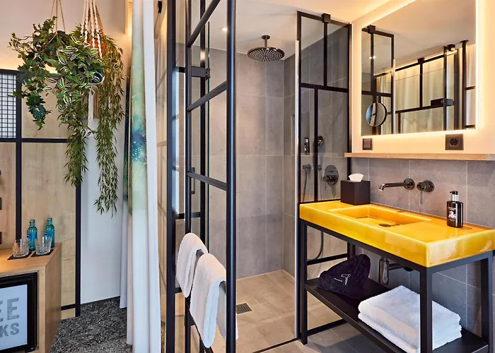 Me And Ulm, By Hyatt ウルム