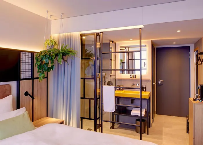 Me And Ulm, By Hyatt ウルム